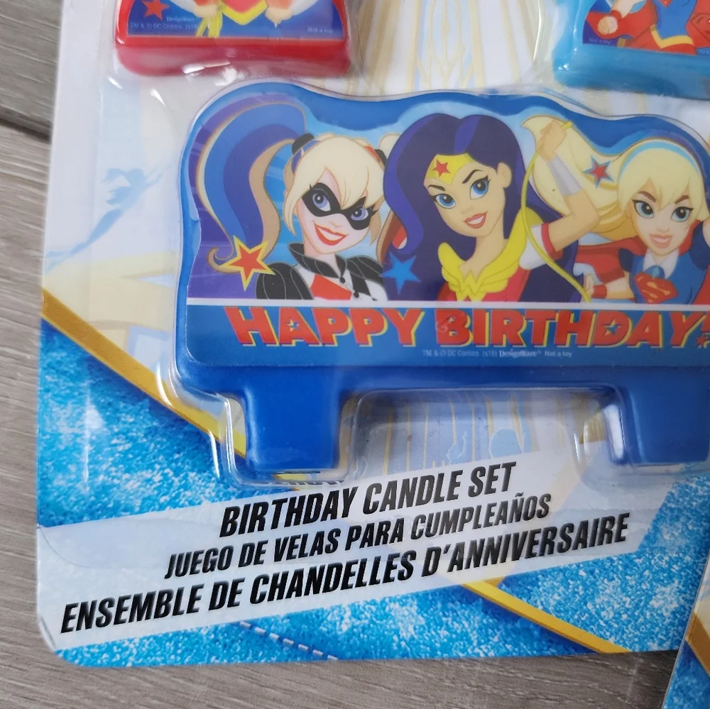 DC superhero birthday candle set